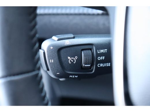 Peugeot 208 1.2 PURETECH 100PK ALLURE PACK / NAVI / CLIMA / FULL-LED / LEDER / PDC / 16" LMV / CAMERA / ADAPT... ActivLease financial lease