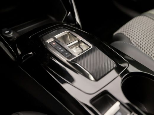 Peugeot 208 1.2 PureTech GT Automaat (VIRTUAL COCKPIT, APPLE CARPLAY, GROOT NAVI, LEDER, SFEERVERLICHTING, SP... ActivLease financial lease