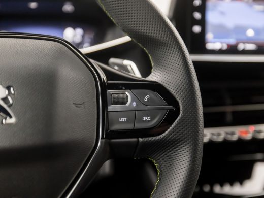 Peugeot 208 1.2 PureTech GT Automaat (VIRTUAL COCKPIT, APPLE CARPLAY, GROOT NAVI, LEDER, SFEERVERLICHTING, SP... ActivLease financial lease