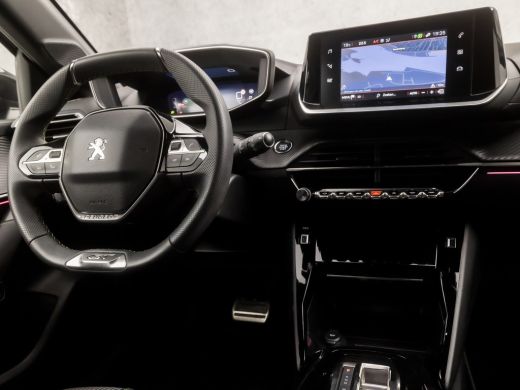 Peugeot 208 1.2 PureTech GT Automaat (VIRTUAL COCKPIT, APPLE CARPLAY, GROOT NAVI, LEDER, SFEERVERLICHTING, SP... ActivLease financial lease
