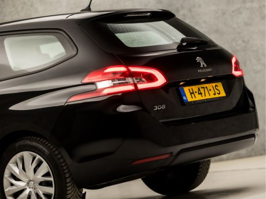 Peugeot 308 SW 1.2 PureTech Sport (APPLE CARPLAY, GROOT NAVI, CRUISE, SPORTSTOELEN, BLUETOOTH, ARMSTEUN, NIEU... ActivLease financial lease