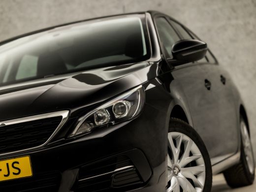 Peugeot 308 SW 1.2 PureTech Sport (APPLE CARPLAY, GROOT NAVI, CRUISE, SPORTSTOELEN, BLUETOOTH, ARMSTEUN, NIEU... ActivLease financial lease