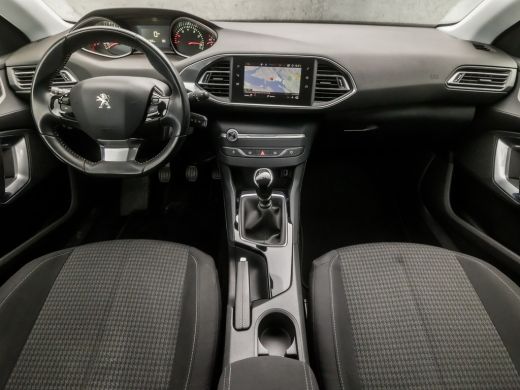 Peugeot 308 SW 1.2 PureTech Sport (APPLE CARPLAY, GROOT NAVI, CRUISE, SPORTSTOELEN, BLUETOOTH, ARMSTEUN, NIEU... ActivLease financial lease