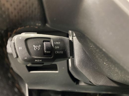 Peugeot 5008 1.6 PureTech GT Camera | Trekhaak | Navigatie | Alcantara/Leer | Stoelverwarming | Adaptieve Crui... ActivLease financial lease