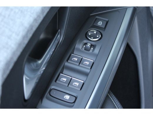 Peugeot E-3008 73KWH GT AVANTAGE 214PK / NAVI / LEDER / CLIMA / FULL-LED / 20" LMV / KEYLESS / WARMTEPOMP / FOCA... ActivLease financial lease