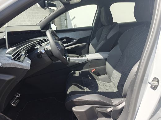 Peugeot e-3008 GT Avantage 73 kWh | Achteruitrijcamera | Apple Carplay/Android Auto|telefoonintegratie premium |... ActivLease financial lease