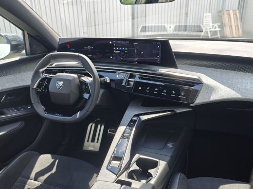 Peugeot e-3008 GT Avantage 73 kWh | Achteruitrijcamera | Apple Carplay/Android Auto|telefoonintegratie premium |... ActivLease financial lease