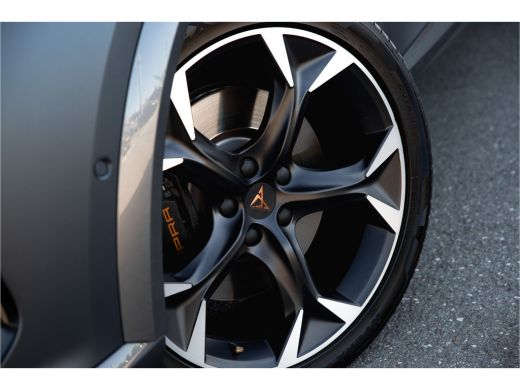 CUPRA Formentor 1.4 e-Hybrid 204 pk Adrenaline | Leder | Panoramadak | Camera | Carplay ActivLease financial lease