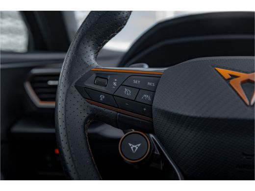 CUPRA Formentor 1.4 e-Hybrid 204 pk Adrenaline | Leder | Panoramadak | Camera | Carplay ActivLease financial lease