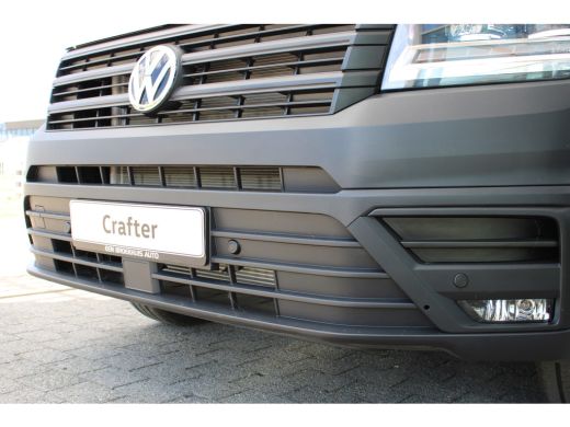Volkswagen Crafter | Exclusive | L3 | 2.0 TDI 141 PK | Automaat | Glasrasteel van den Born | Trekhaak | Betonplex La... ActivLease financial lease
