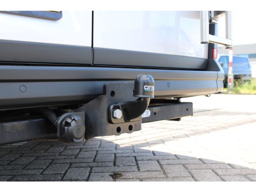 Volkswagen Crafter | Exclusive | L3 | 2.0 TDI 141 PK | Automaat | Glasrasteel van den Born | Trekhaak | Betonplex La... ActivLease financial lease