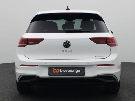 Volkswagen Golf 1.5 eHybrid Life Edition Adaptieve Cruise Controle, Navi via Apple Carplay/Android Auto, Achterui... ActivLease financial lease