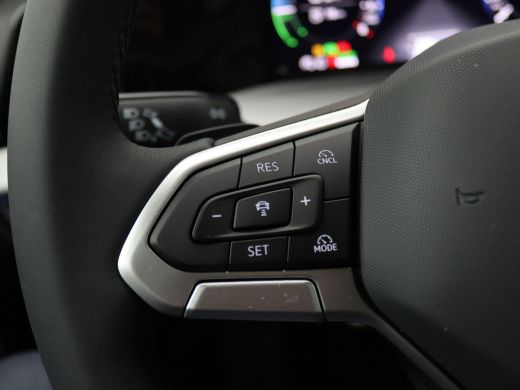 Volkswagen Golf 1.5 eHybrid Life Edition Adaptieve Cruise Controle, Navi via Apple Carplay/Android Auto, Achterui... ActivLease financial lease