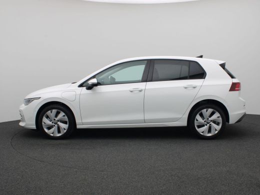 Volkswagen Golf 1.5 eHybrid Life Edition Adaptieve Cruise Controle, Navi via Apple Carplay/Android Auto, Achterui... ActivLease financial lease