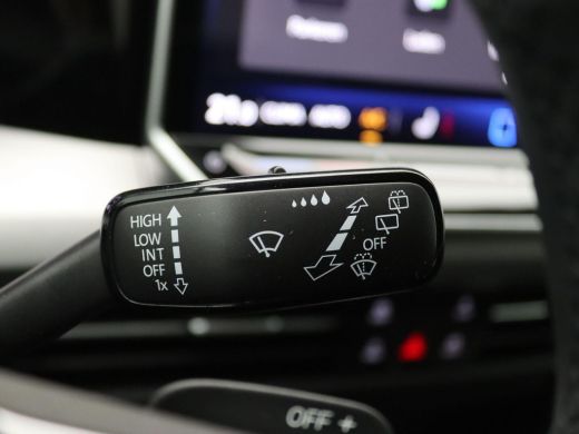 Volkswagen Golf 1.5 eHybrid Life Edition Adaptieve Cruise Controle, Navi via Apple Carplay/Android Auto, Achterui... ActivLease financial lease