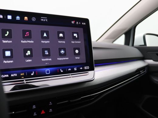Volkswagen Golf 1.5 eHybrid Life Edition Adaptieve Cruise Controle, Navi via Apple Carplay/Android Auto, Achterui... ActivLease financial lease