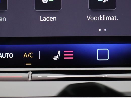 Volkswagen Golf 1.5 eHybrid Life Edition Adaptieve Cruise Controle, Navi via Apple Carplay/Android Auto, Achterui... ActivLease financial lease