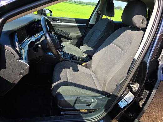 Volkswagen Golf 1.5 TSI - 130 Pk - Euro 6 - ACC - Navi - AppleCarplay AndroidAuto ActivLease financial lease