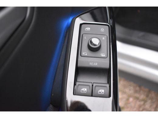Volkswagen ID.3 58 kWh 204PK | NAVIGATIE | 18 INCH | STUUR + STOELVERW. | NIEUWSTAAT! ActivLease financial lease