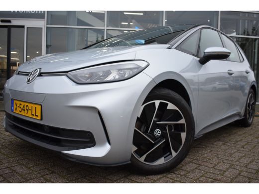 Volkswagen ID.3 58 kWh 204PK | NAVIGATIE | 18 INCH | STUUR + STOELVERW. | NIEUWSTAAT! ActivLease financial lease