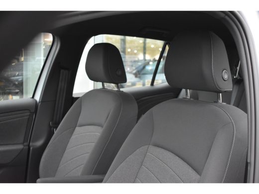 Volkswagen ID.3 58 kWh 204PK | NAVIGATIE | 18 INCH | STUUR + STOELVERW. | NIEUWSTAAT! ActivLease financial lease