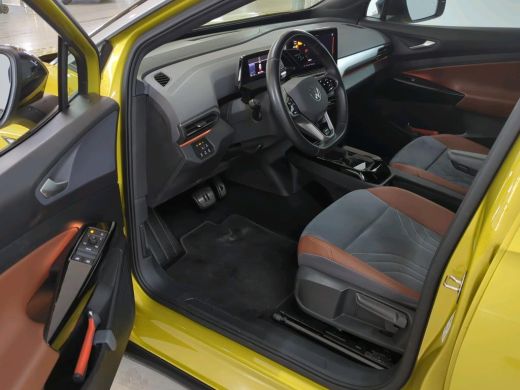 Volkswagen ID.4 First 77 kWh | Warmtepomp | Navi | Camera | ActivLease financial lease