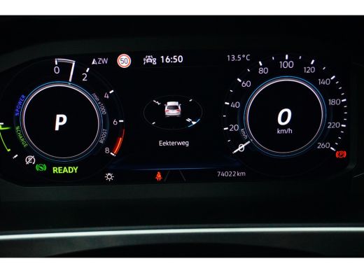 Volkswagen Tiguan 1.4 TSI 245PK DSG-6 eHybrid R-Line | NAVIGATIE | CAMERA | AUTO A. KLEP ActivLease financial lease