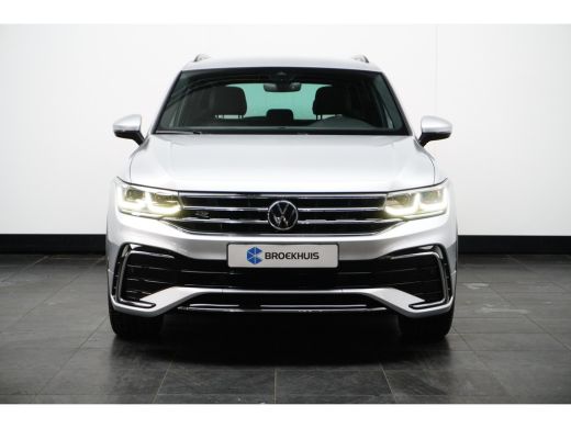 Volkswagen Tiguan 1.4 TSI 245PK DSG-6 eHybrid R-Line | NAVIGATIE | CAMERA | AUTO A. KLEP ActivLease financial lease