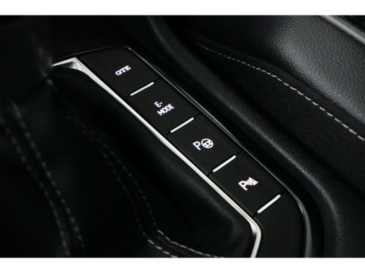 Volkswagen Tiguan 1.4 TSI 245PK DSG-6 eHybrid R-Line | NAVIGATIE | CAMERA | AUTO A. KLEP ActivLease financial lease