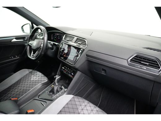 Volkswagen Tiguan 1.4 TSI 245PK DSG-6 eHybrid R-Line | NAVIGATIE | CAMERA | AUTO A. KLEP ActivLease financial lease