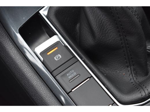 Volkswagen Tiguan 1.5 TSI 150PK DSG-7 Life + | TREKHAAK | CAMERA | NAVI BY APP | STOELVERW. ActivLease financial lease