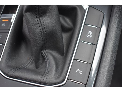 Volkswagen Tiguan 1.5 TSI 150PK DSG-7 Life + | TREKHAAK | CAMERA | NAVI BY APP | STOELVERW. ActivLease financial lease