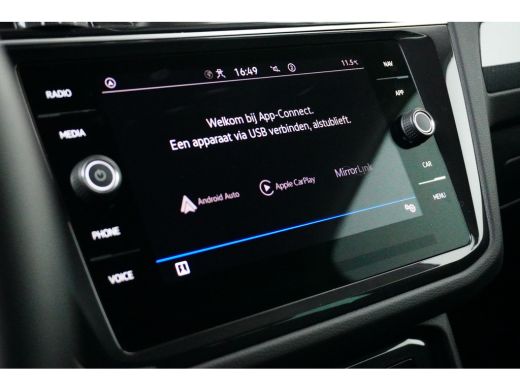 Volkswagen Tiguan 1.5 TSI Life Appconnect, Trekhaak (1800KG), Stoel+Stuurwielverwarming, 18''LMV' ActivLease financial lease