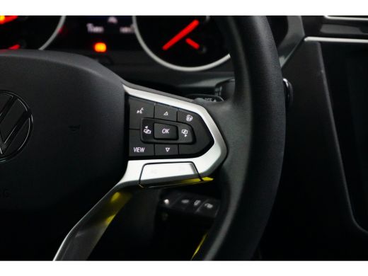 Volkswagen Tiguan 1.5 TSI Life Appconnect, Trekhaak (1800KG), Stoel+Stuurwielverwarming, 18''LMV' ActivLease financial lease