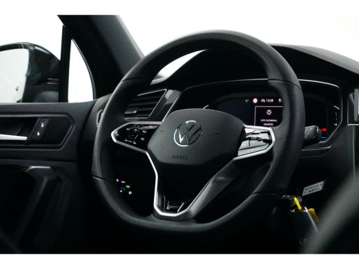 Volkswagen Tiguan 2.0 TSI 190PK DSG-7 4Motion | TREKHAAK | NAVIGATIE | CAMERA | AUTO A. KLEP ActivLease financial lease