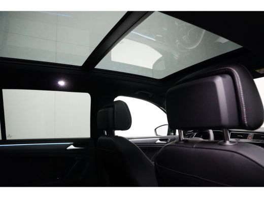 Volkswagen Tiguan 2.0 TSI 190PK DSG-7 4Motion | TREKHAAK | NAVIGATIE | CAMERA | AUTO A. KLEP ActivLease financial lease