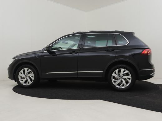 Volkswagen Tiguan Elegance 1.4TSI Hybrid 245pk | Adaptief cruise control | Navigatie | Panorama dak | Leder bekledi... ActivLease financial lease