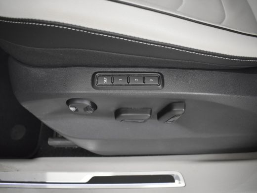 Volkswagen Tiguan Elegance 1.4TSI Hybrid 245pk | Adaptief cruise control | Navigatie | Panorama dak | Leder bekledi... ActivLease financial lease
