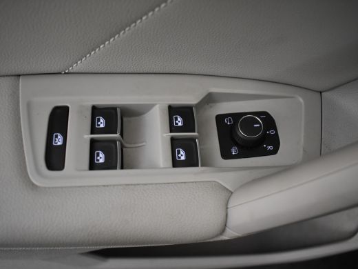 Volkswagen Tiguan Elegance 1.4TSI Hybrid 245pk | Adaptief cruise control | Navigatie | Panorama dak | Leder bekledi... ActivLease financial lease