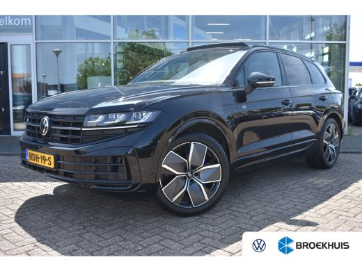 Volkswagen Touareg 3.0 TSi eHybrid 462PK 4MOTION R | LUCHTVERING | TREKHAAK | PANORAMADAK | 360 CAMERA | NACHTZICHT ... Volkswagen Touareg 3.0 TSi eHybrid 462PK 4MOTION R | LUCHTVERING | TREKHAAK | PANORAMADAK | 360 CAMERA | NACHTZICHT ...
