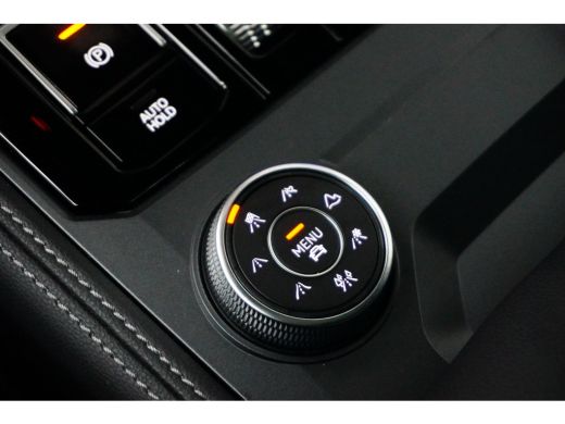 Volkswagen Touareg 3.0 TSi eHybrid 462PK 4MOTION R | LUCHTVERING | TREKHAAK | PANORAMADAK | 360 CAMERA | NACHTZICHT ... ActivLease financial lease