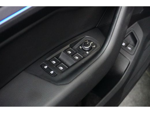 Volkswagen Touareg 3.0 TSi eHybrid 462PK 4MOTION R | LUCHTVERING | TREKHAAK | PANORAMADAK ActivLease financial lease