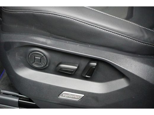 Volkswagen Touareg 3.0 TSi eHybrid 462PK 4MOTION R | LUCHTVERING | TREKHAAK | PANORAMADAK ActivLease financial lease