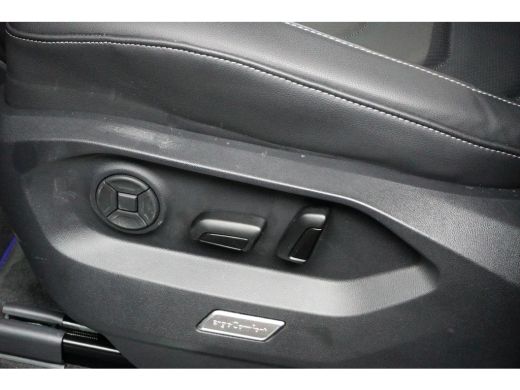 Volkswagen Touareg 3.0 TSi eHybrid 462PK 4MOTION R | LUCHTVERING | TREKHAAK | PANORAMADAK | 360 CAMERA | NACHTZICHT ... ActivLease financial lease