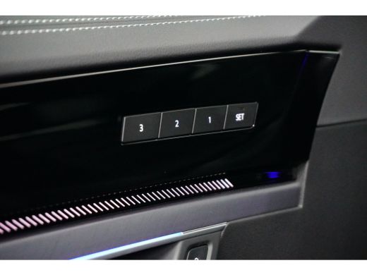 Volkswagen Touareg 3.0 TSi eHybrid 462PK 4MOTION R | LUCHTVERING | TREKHAAK | PANORAMADAK | 360 CAMERA | NACHTZICHT ... ActivLease financial lease