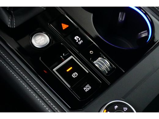 Volkswagen Touareg 3.0 TSi eHybrid 462PK 4MOTION R | LUCHTVERING | TREKHAAK | PANORAMADAK ActivLease financial lease