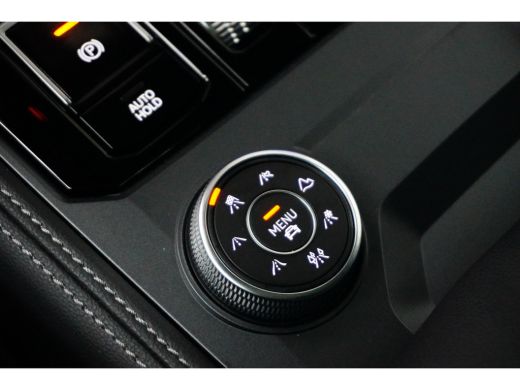 Volkswagen Touareg 3.0 TSi eHybrid 462PK 4MOTION R | LUCHTVERING | TREKHAAK | PANORAMADAK ActivLease financial lease