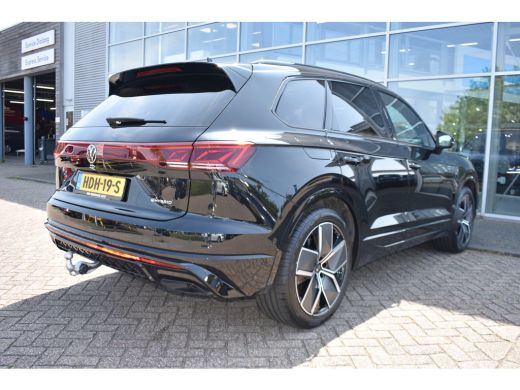 Volkswagen Touareg 3.0 TSi eHybrid 462PK 4MOTION R | LUCHTVERING | TREKHAAK | PANORAMADAK | 360 CAMERA | NACHTZICHT ... ActivLease financial lease