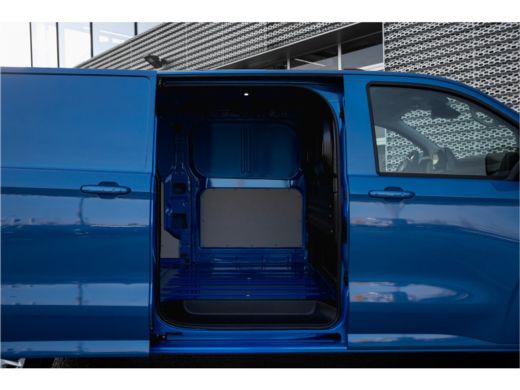 Volkswagen Transporter 2.0 TDI 170PK Bulli Intro L2 | Digital Cockpit | LED | Navigatie | ActivLease financial lease