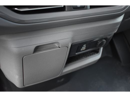 Volkswagen Transporter 2.0 TDI L2H1 DSG-8 30 Style | NIEUWE TYPE | TREKHAAK | CAMERA | NAVIGATIE ActivLease financial lease